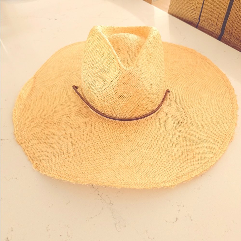 Wyeth straw western style hat with Leather Hatband